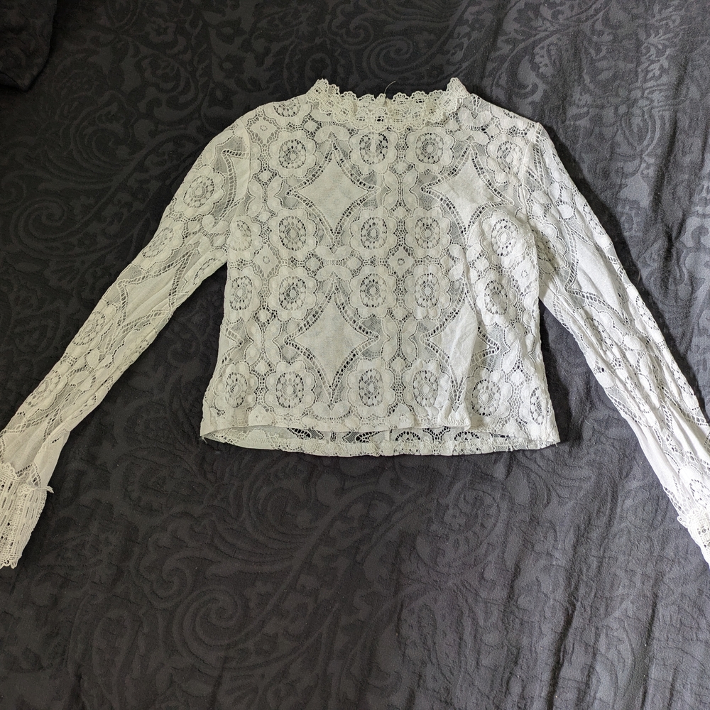 Elegant White Lace Women's Top